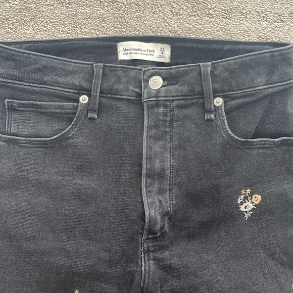 Abercrombie Jeans - Picture 3 of 5